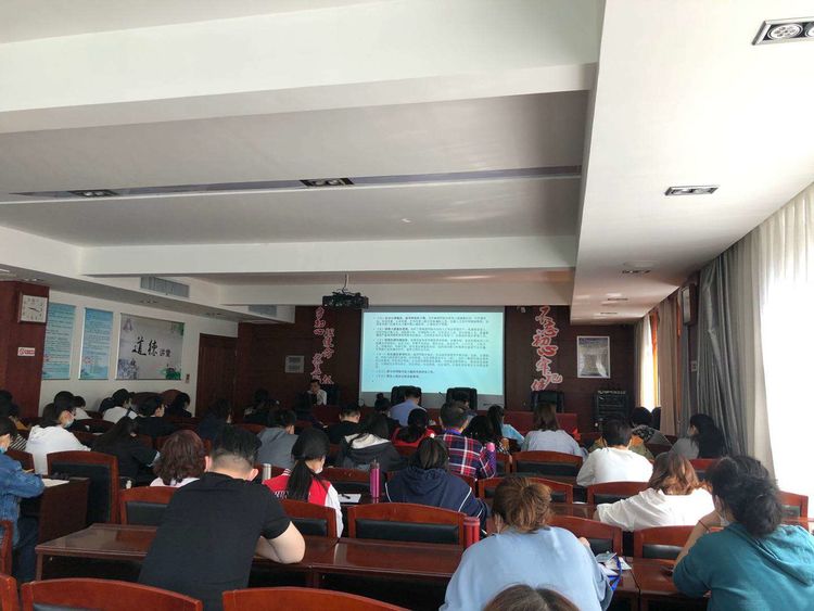 泉城路街道圆满完成专职网格员培训工作