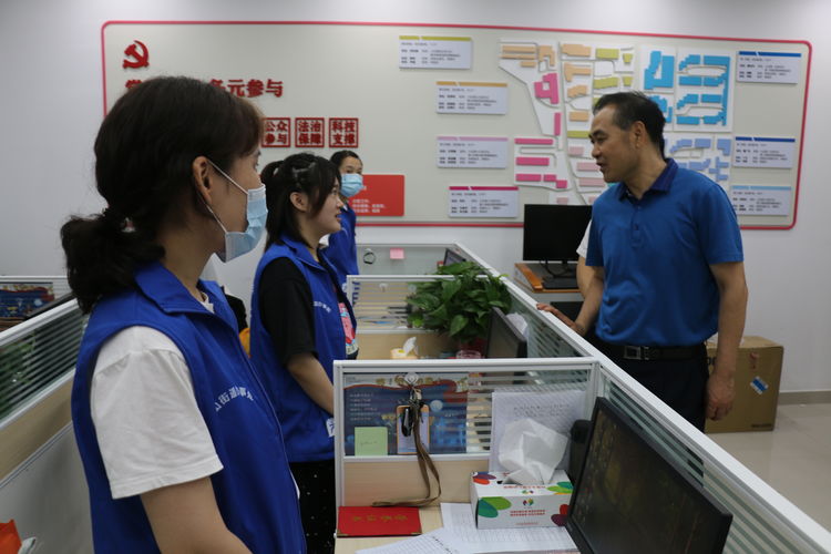 历下区委常委、政法委书记李乐军一行到燕山街道指导调研网格化社会治理建设工作