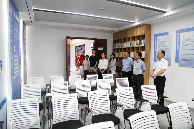 【燕山网格学院】市委组织部副部长宁延学调研燕山网格学院建设工作